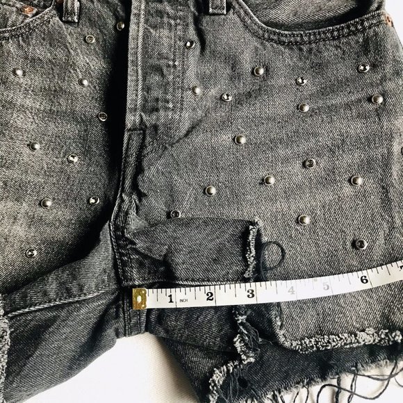 Levi’s Black Wedgie Short Cutoff Studded‎ Rhinestone Size 27 Button Fly - Picture 10 of 11
